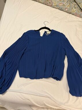 Pinch Pleated Balloon-Sleeve Blouse in Royal Blue